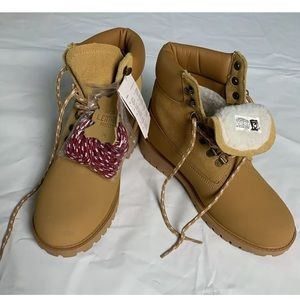 NWT Cropp Women’s Ankle Boots. Size: 9. MSRP: $250